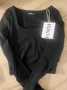 NWT FORM Square Long Sleeve Black XS